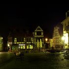 Marktplatz von Michelstadt im Odenwald bei Nacht