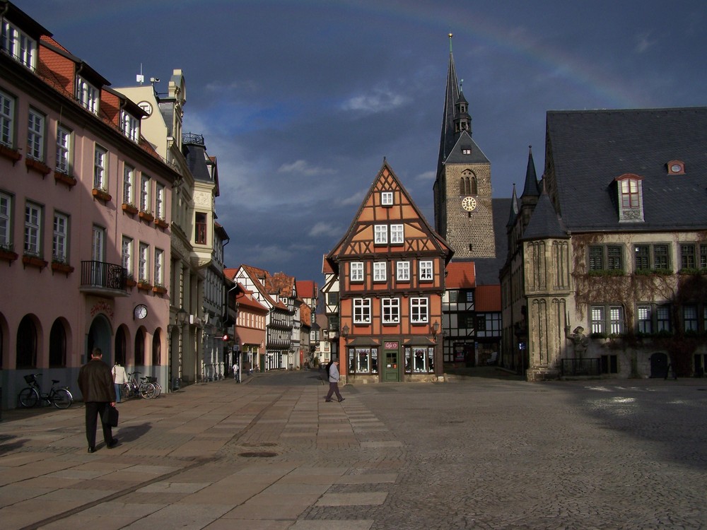 Marktplatz von Quedlinburg nach einem Gewitter