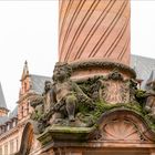 Marktsäule mit neuem Rathaus