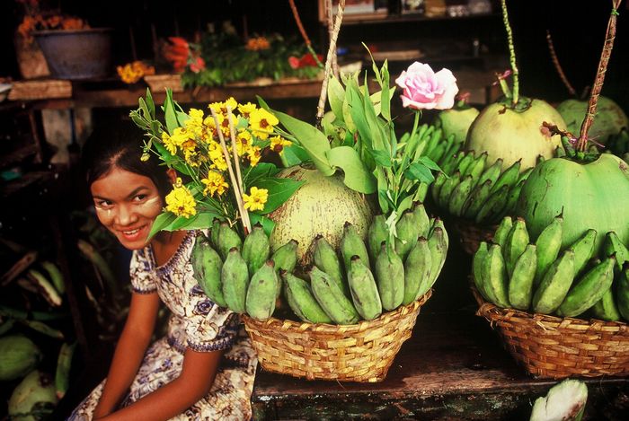 Marktstand für Opfergaben, Yangon