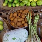 Markttag – „Ich hab Obsttag, Fischtag, Blumenkohltag. Die Büchse mit Ravioli bleibt zu denn ich hab