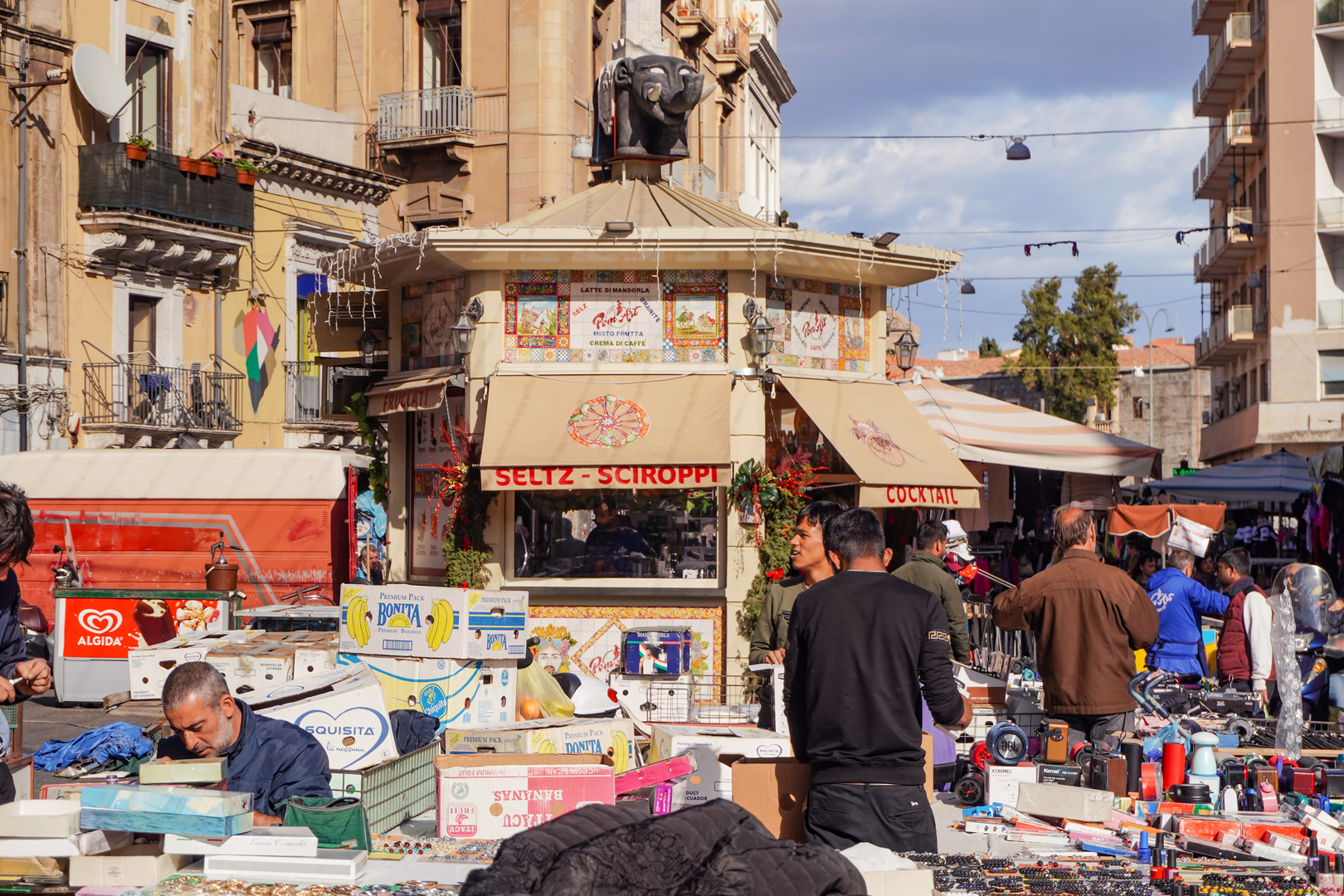 Markttreiben in Catania Sizilien