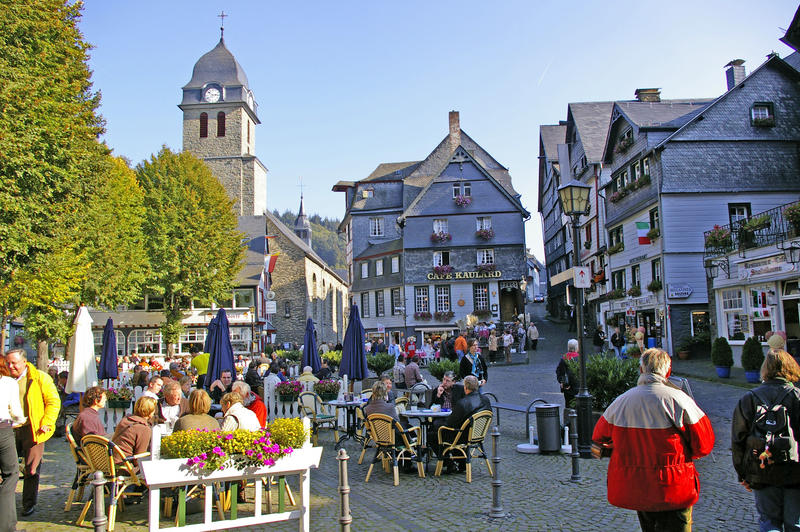 Markttreiben in Monschau