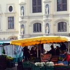 Markttreiben vor dem Lüneburger Rathaus