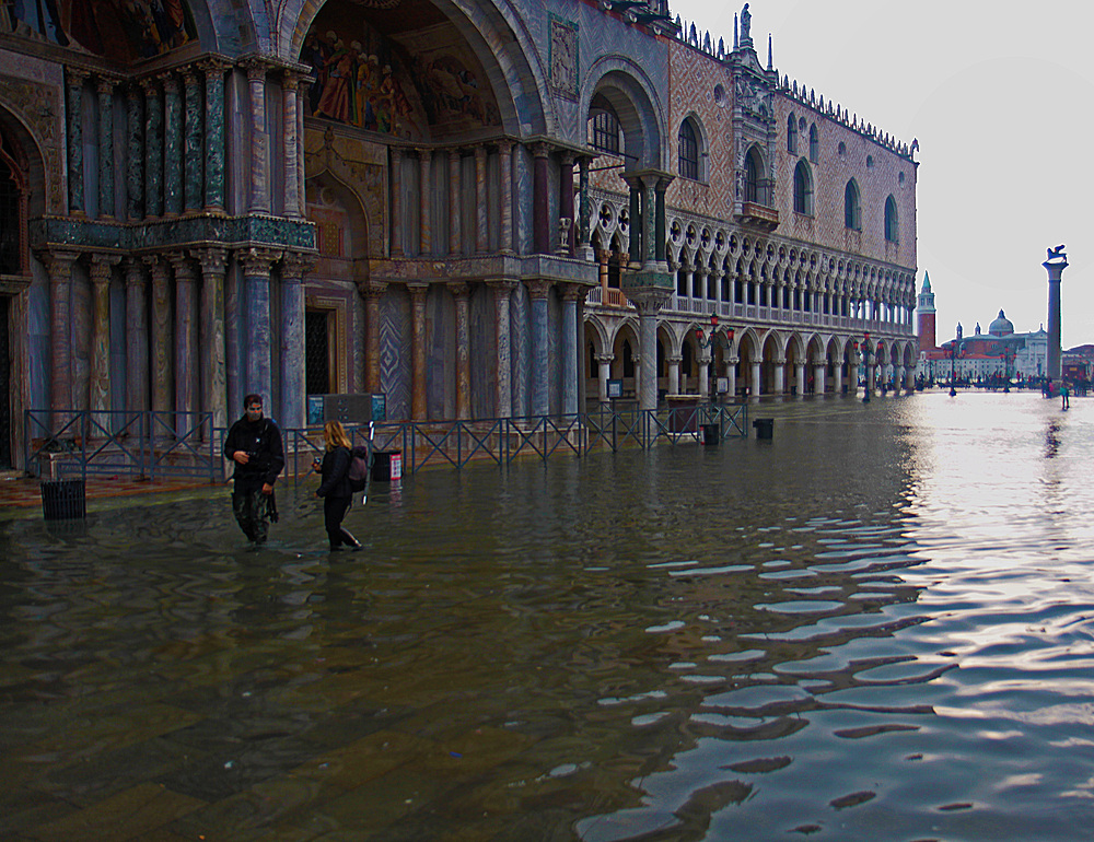 Markusplatz in Venedig mal ganz anders :-)