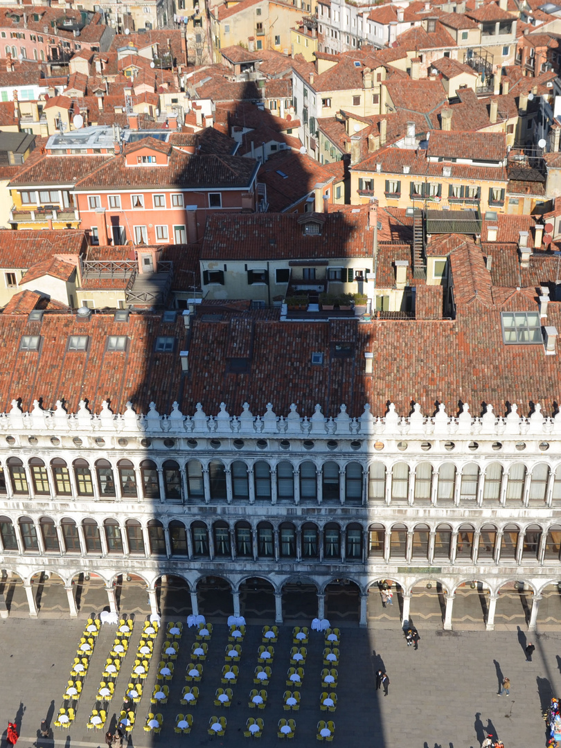 Markusplatz mit Campanile