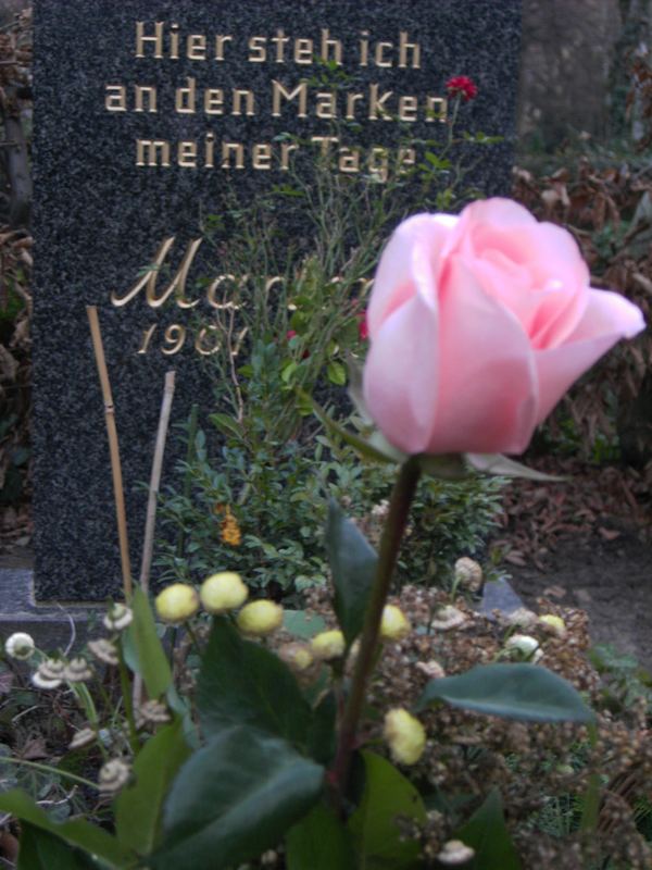 Marlene Dietrich: Hier liege ich...