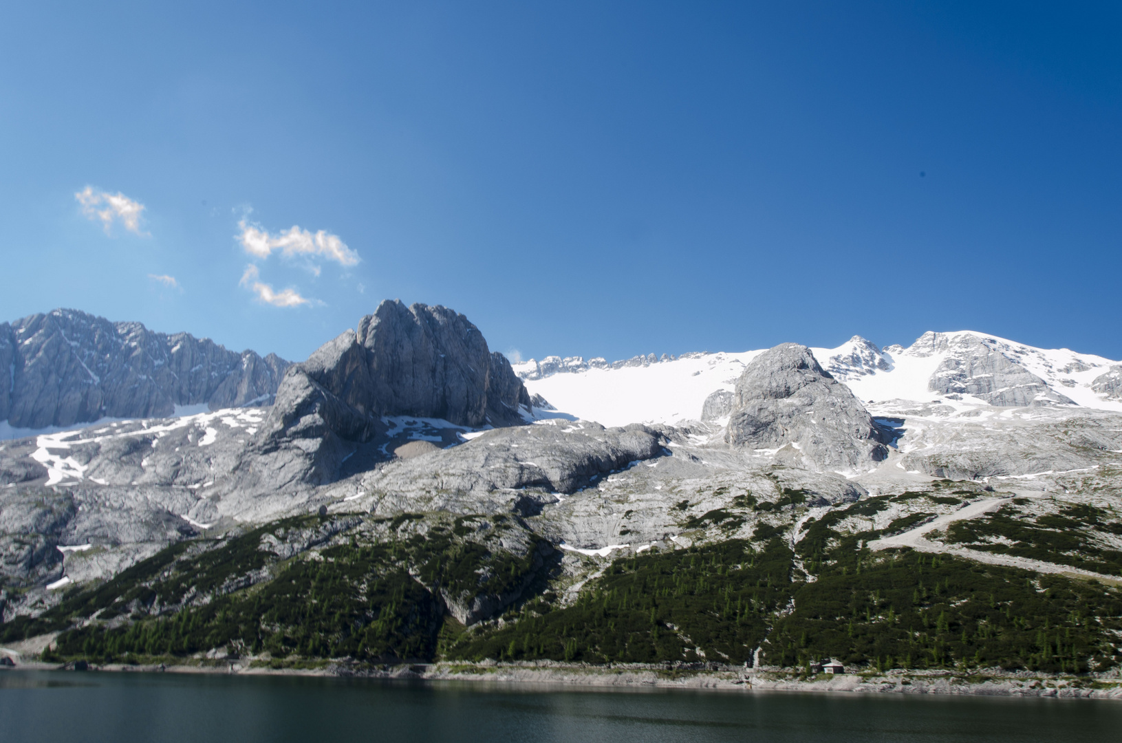 Marmolada con vista dal Lago di Fedaia