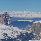 Marmolada - Vista su Sassolungo, Sella e Austria (nello sfondo) .