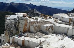 Marmorberge in Carrara