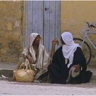 MAROC - ERFOUD - "ZWEISAMKEITEN & CONVERSATION"