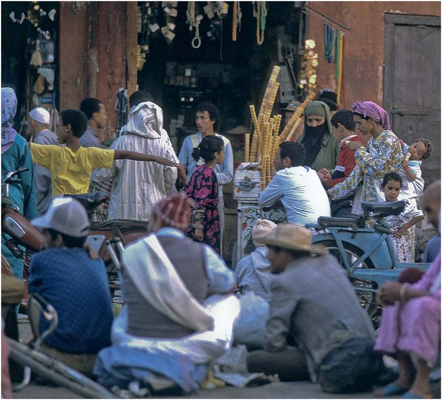 MAROC - MARRAKESCH - "IM SOUK" (154 2)