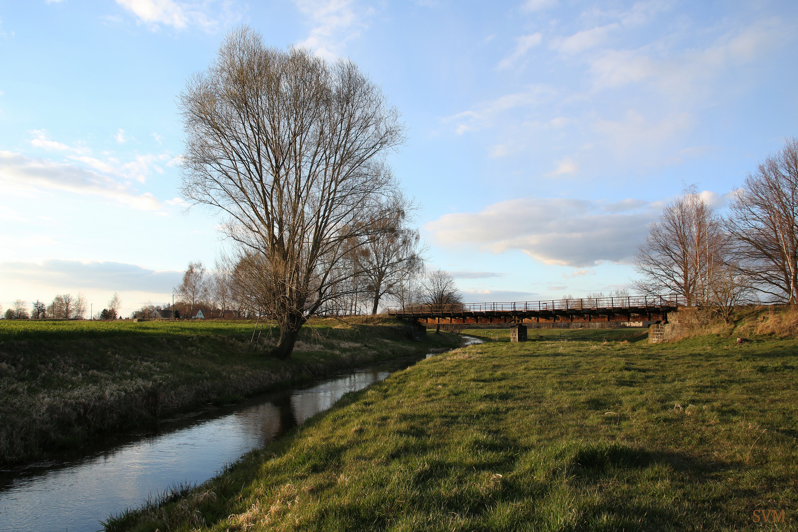 Marode Bahnbrücke über das Löbauer Wasser