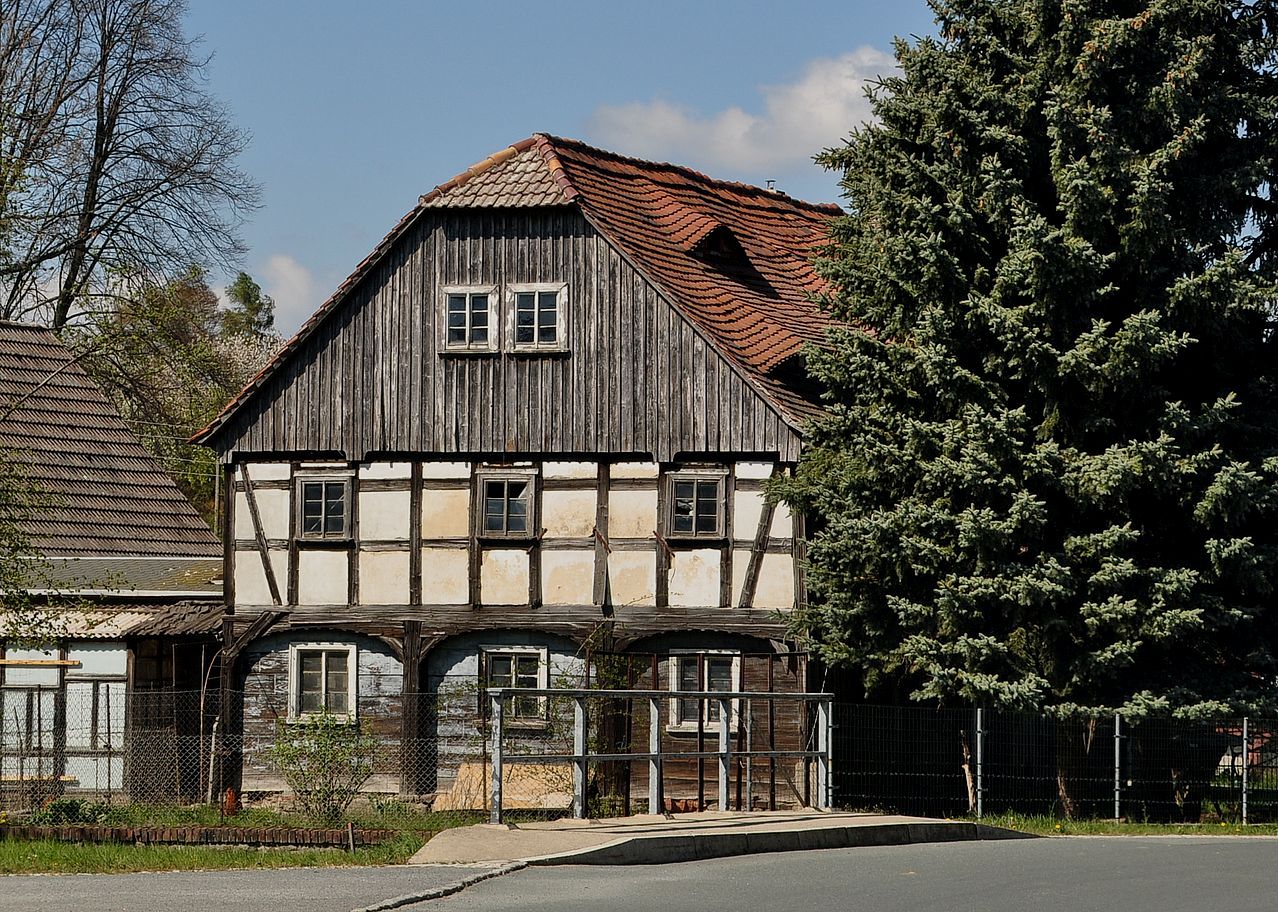 Marodes Umgebindehaus in Dittersbach.
