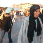 Marokko - *Begegnung auf dem Markt von Marrakesch*