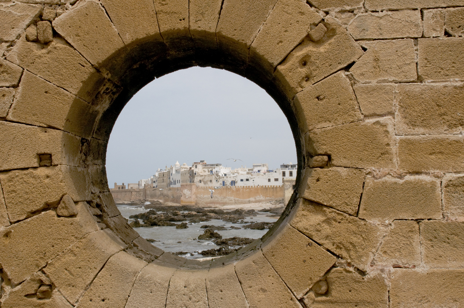Marokko: Essaouira Stadtmauer Fenster