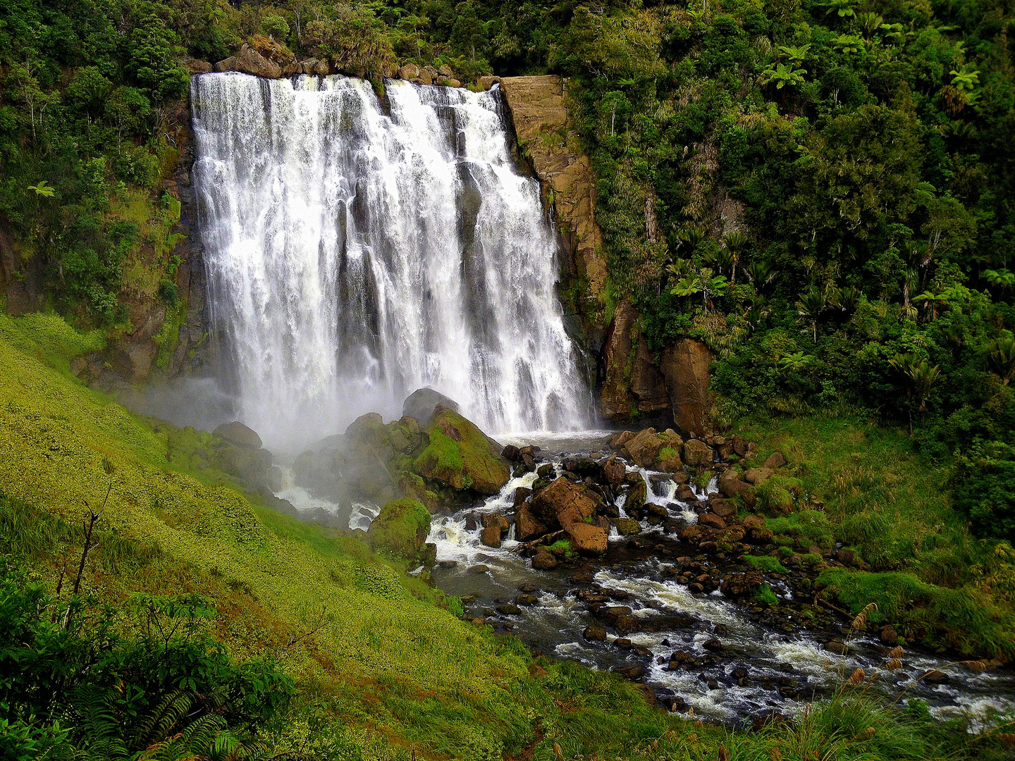 Marokopa Falls