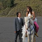 Marriage photoshooting beside Kawah Bromo