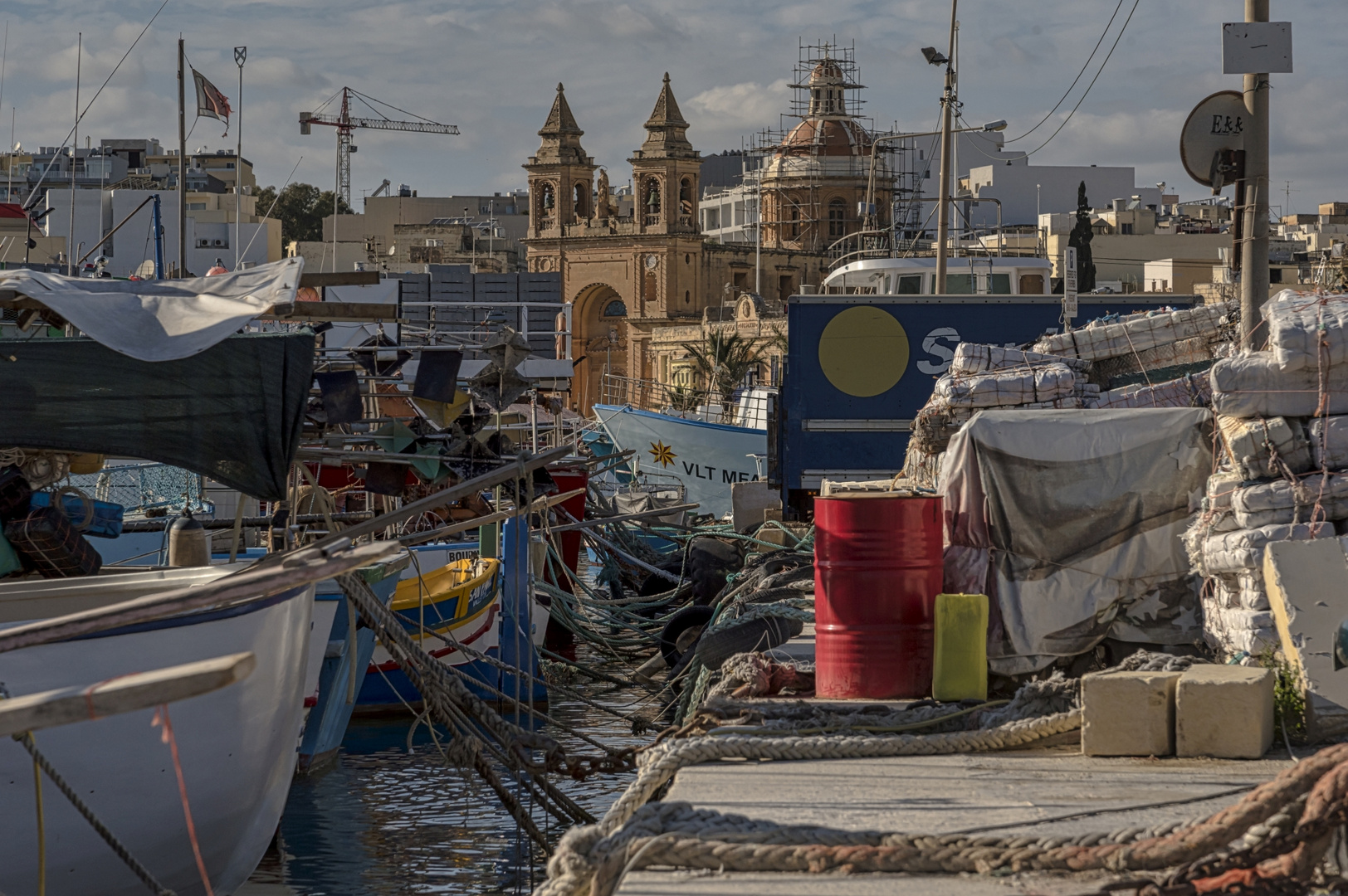 Marsaxlokk Hafen behind the scenes