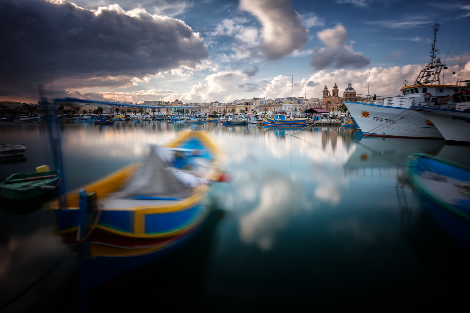 [marsaxlokk...in motion...]