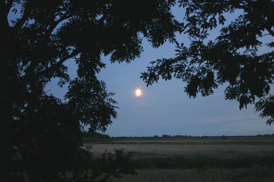 Marsch und Mond