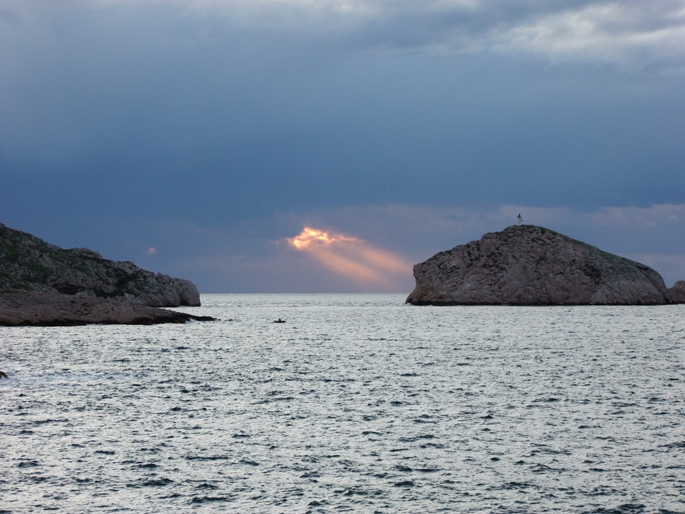 Marseille. Couchant aux Goudes