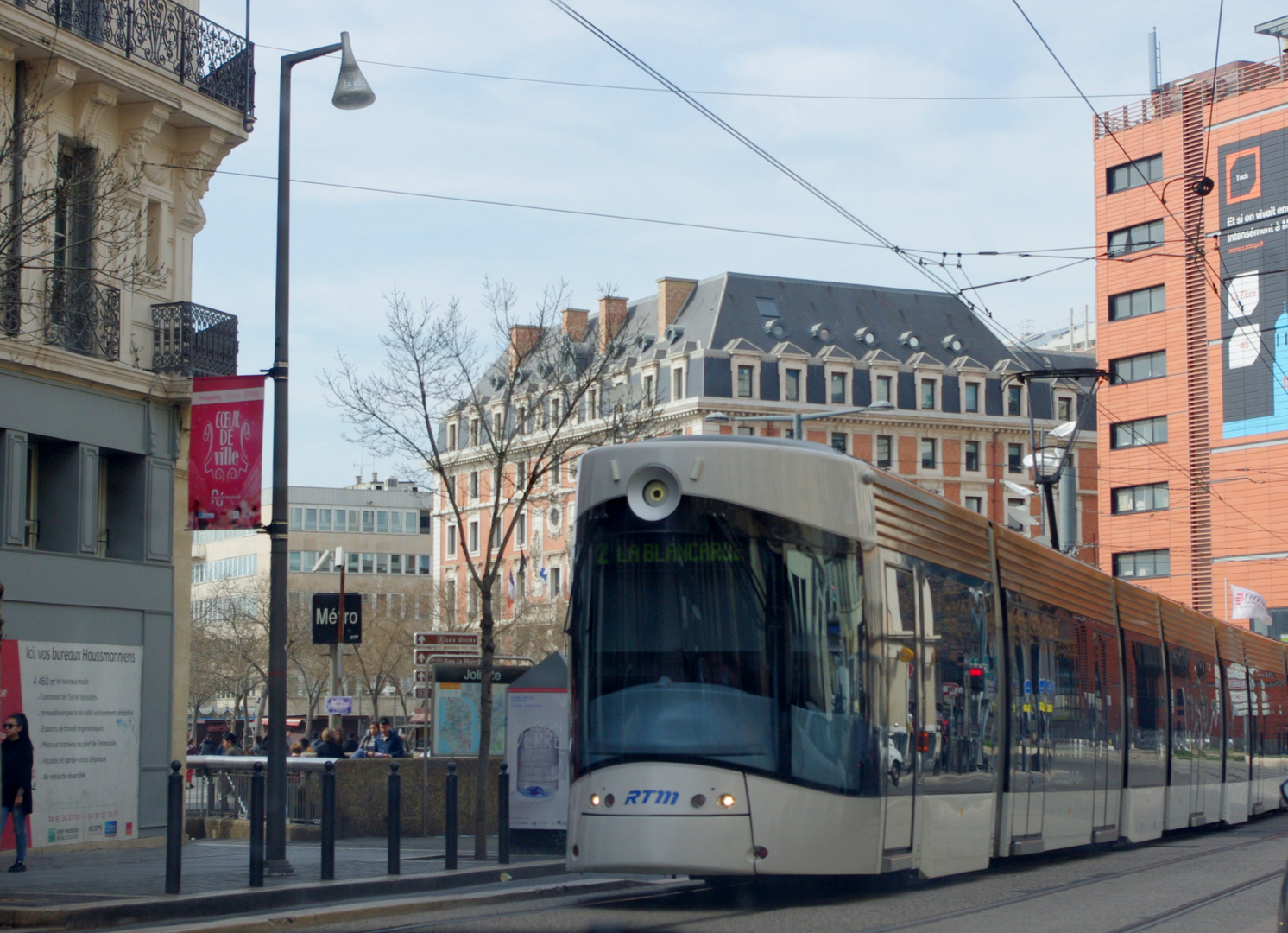 Marseille .... Le tram, rue de la République