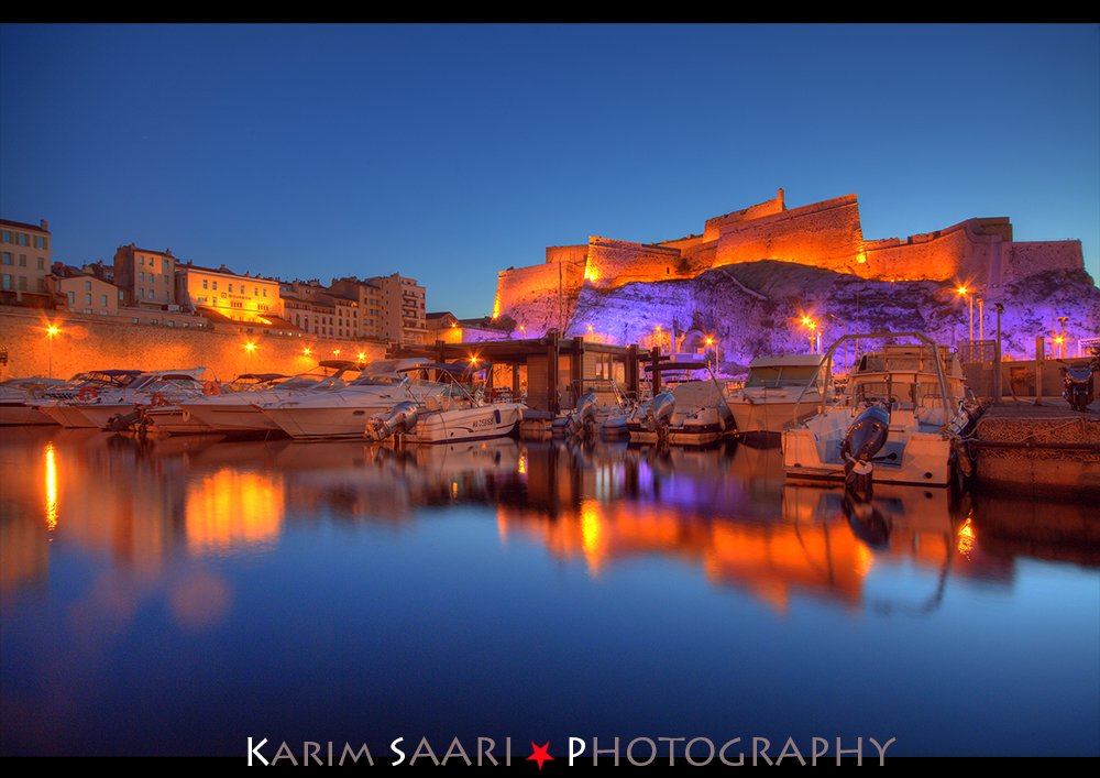 Marseille, le vieux port by night