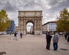 Marseille - Les Grands Carmes - Place Jules Guesde - Porte d'Aix - 02