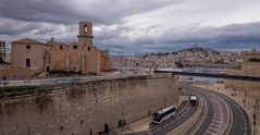 Marseille - Vieuw Port - Avenue Vaudoyer - Eglise Saint Laurent - 04