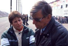 Martin Brundle (GB.) und Formel 1 Teamchef Ken Tyrrell (GB.)