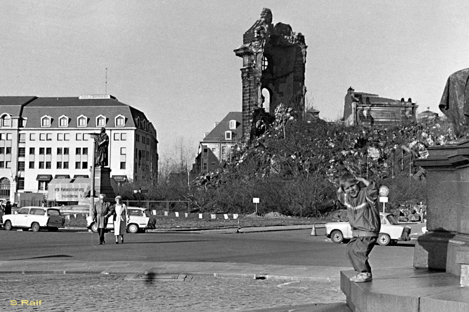 Martin Luther und die Ruine der Frauenkirche