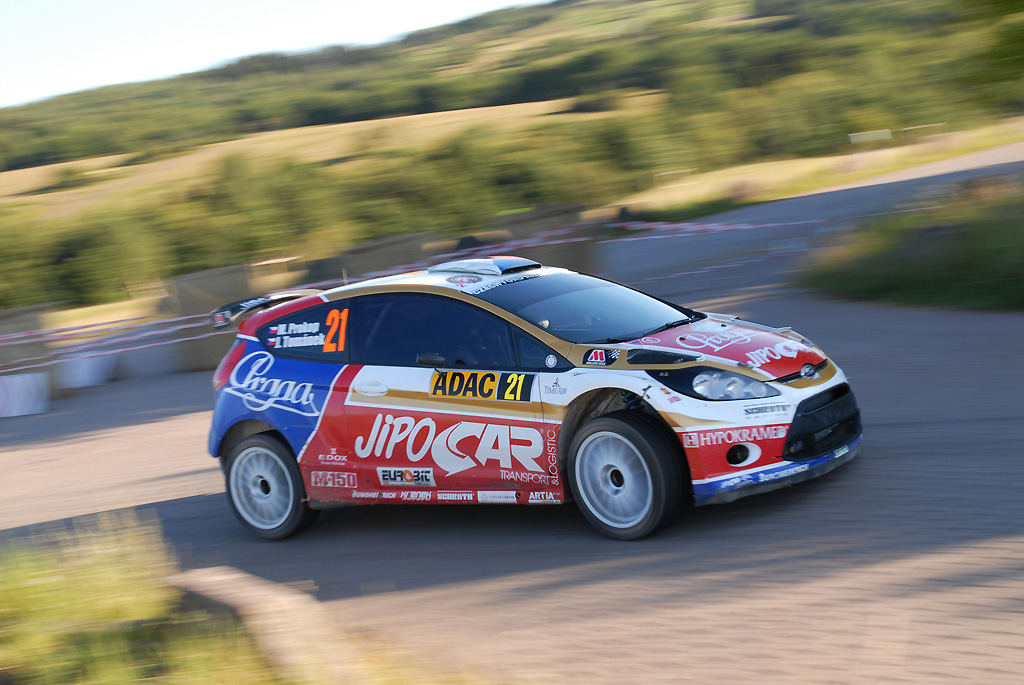 Martin Prokop auf der Panzerplatte