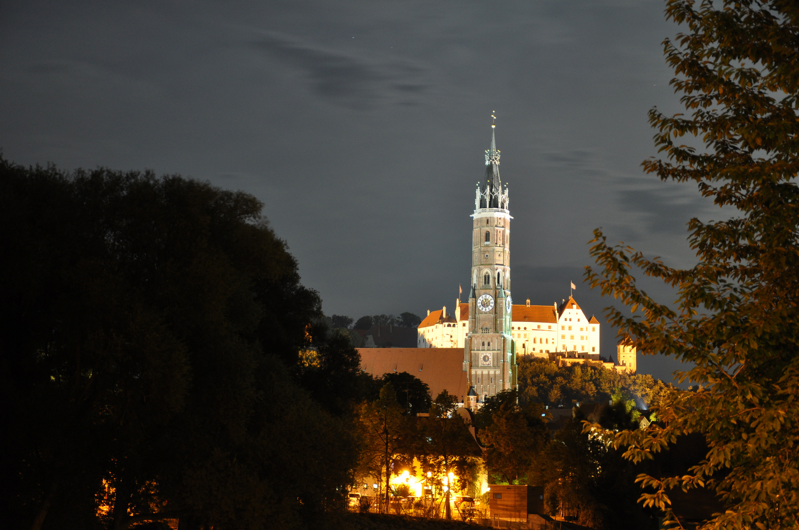 Martin und Trausnitz @ Night