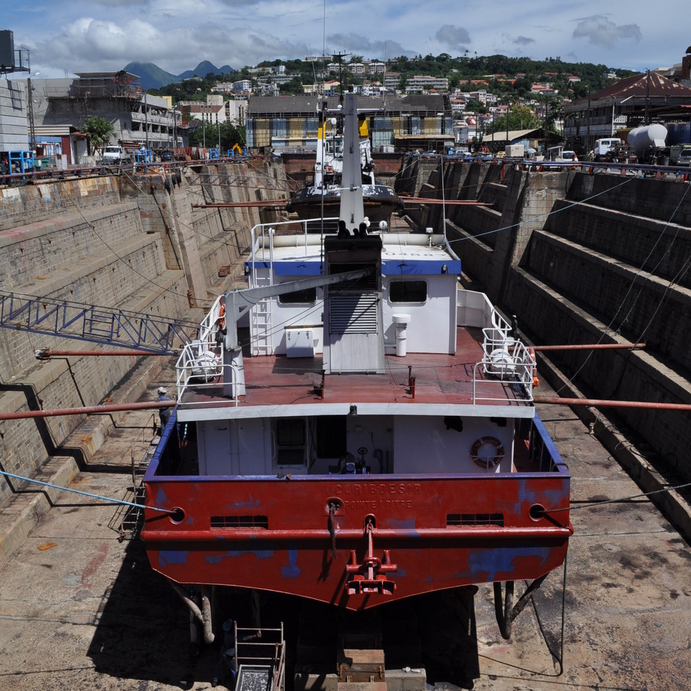 MARTINIQUE - REPARATION BATEAU