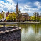 Martinskirche Landshut mit Burg Trausnitz im HG