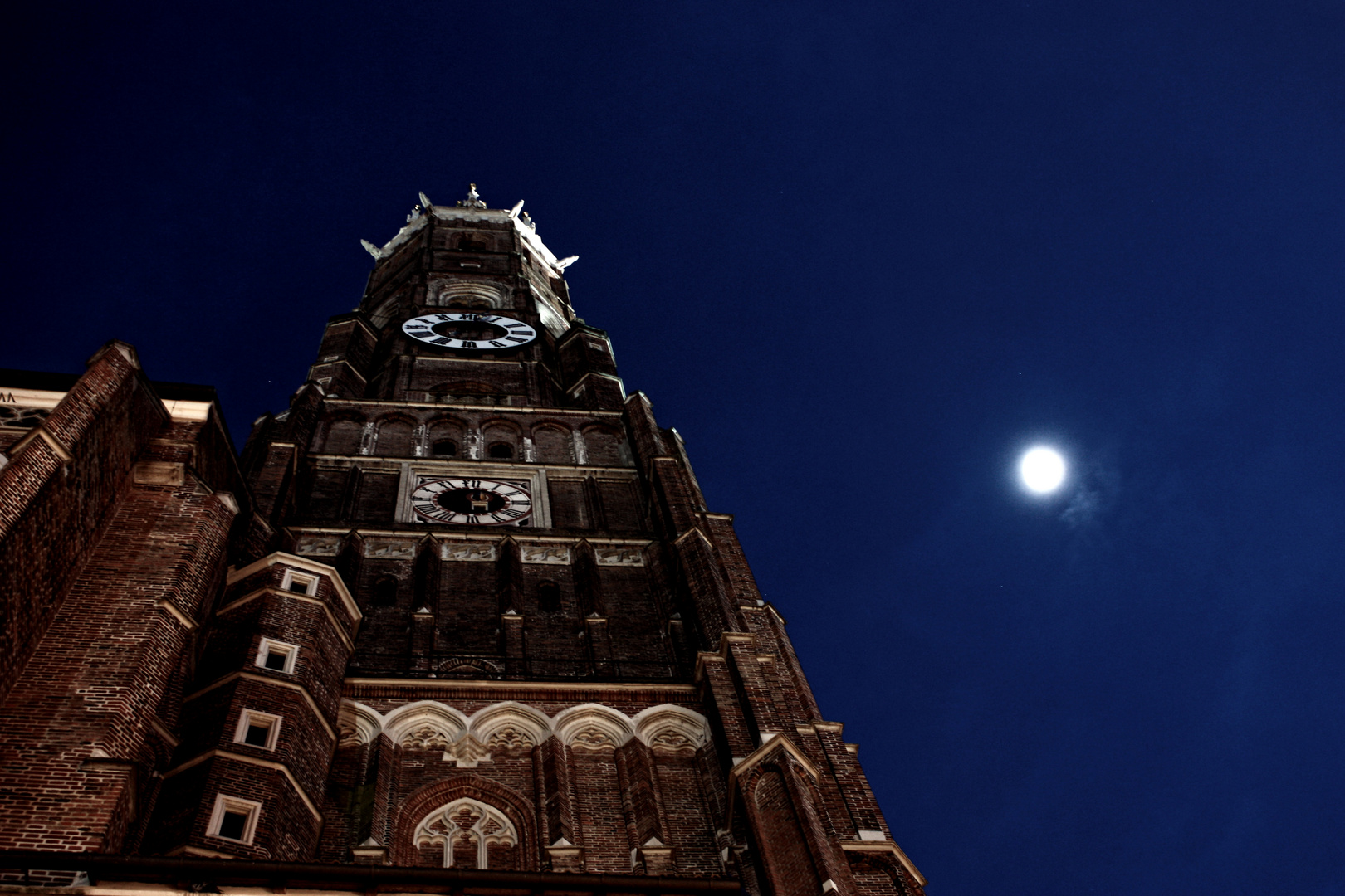 Martinsturm und Mond