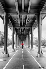 Mary sous le métro