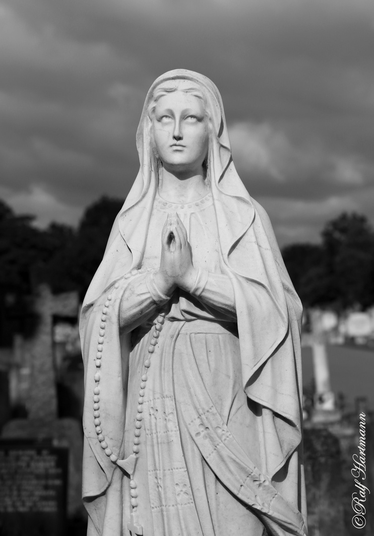 Mary's silent prayer