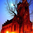 Marzahner Dorfkirche bei Nacht und Mondschein