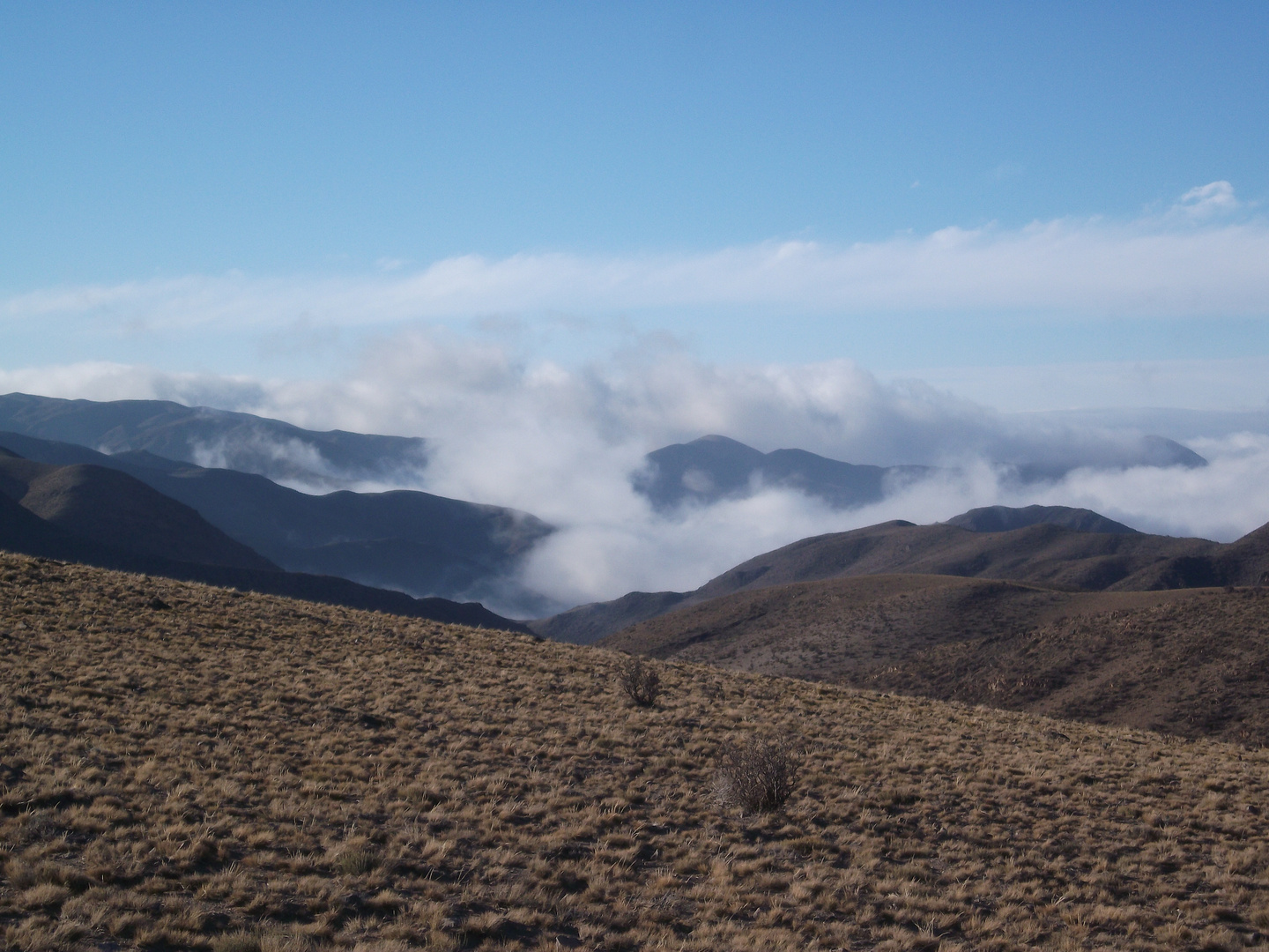 mas allá de las nubes