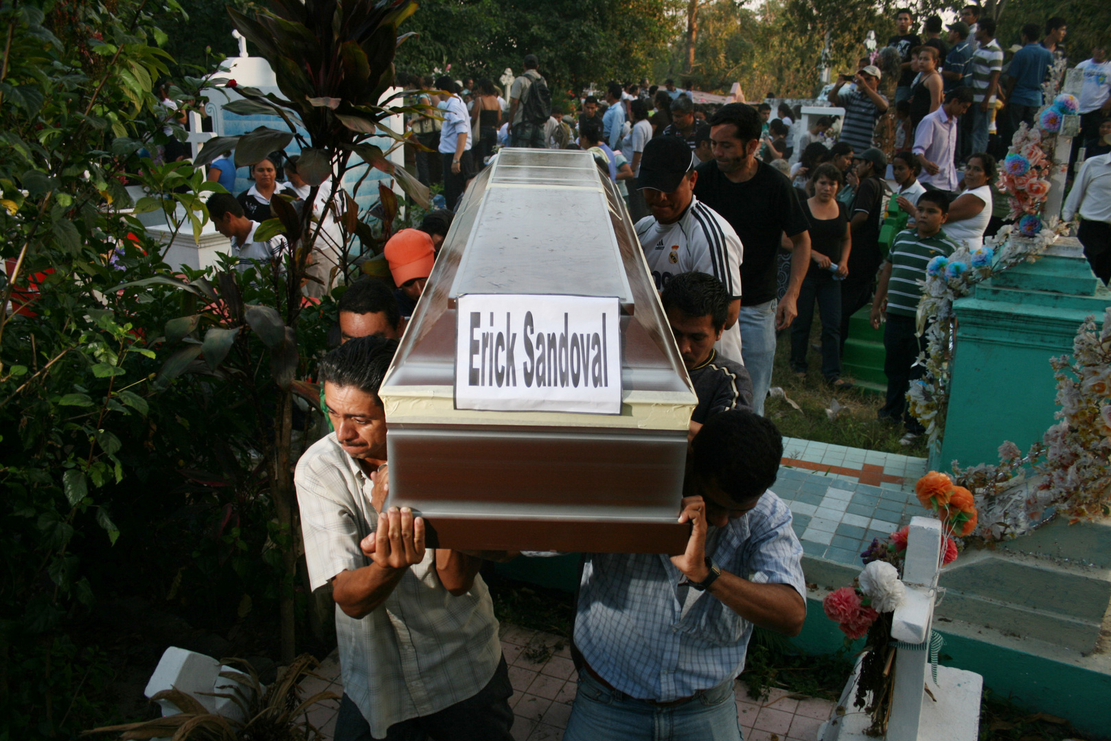 Masacre a la tranquilidad, El Salvador