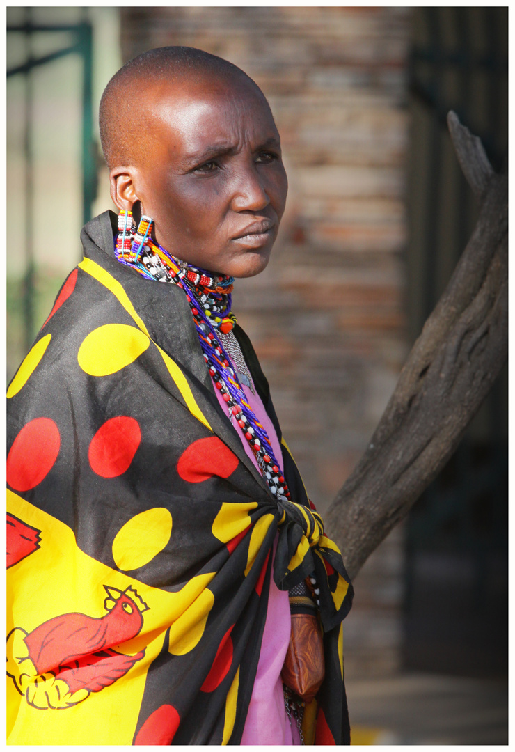 Masai vor den Toren der Masai Mara