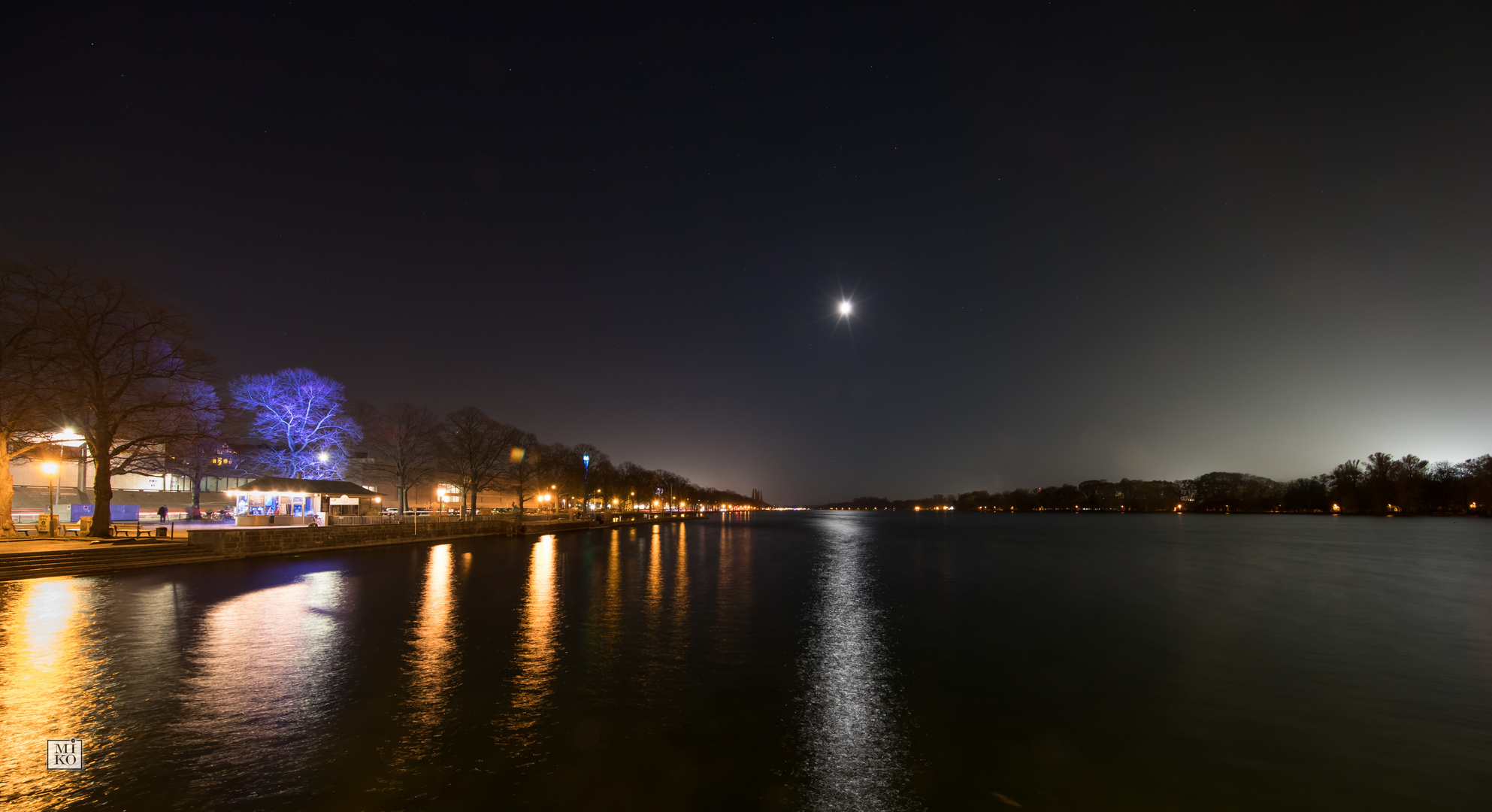 Maschsee bei Mondschein