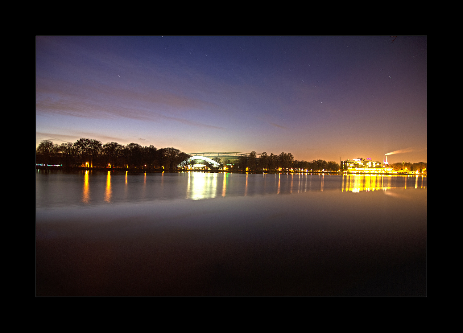 Maschsee und Stadionbad bei Nacht