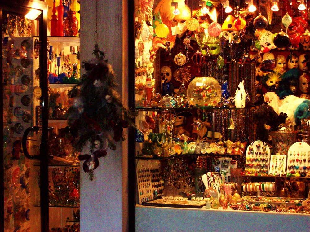 Mask shop Venice