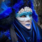 Maske in blau 