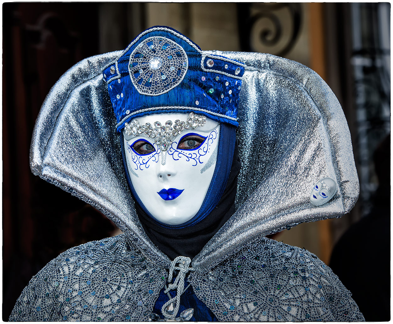 Maske in Silber und Blau !