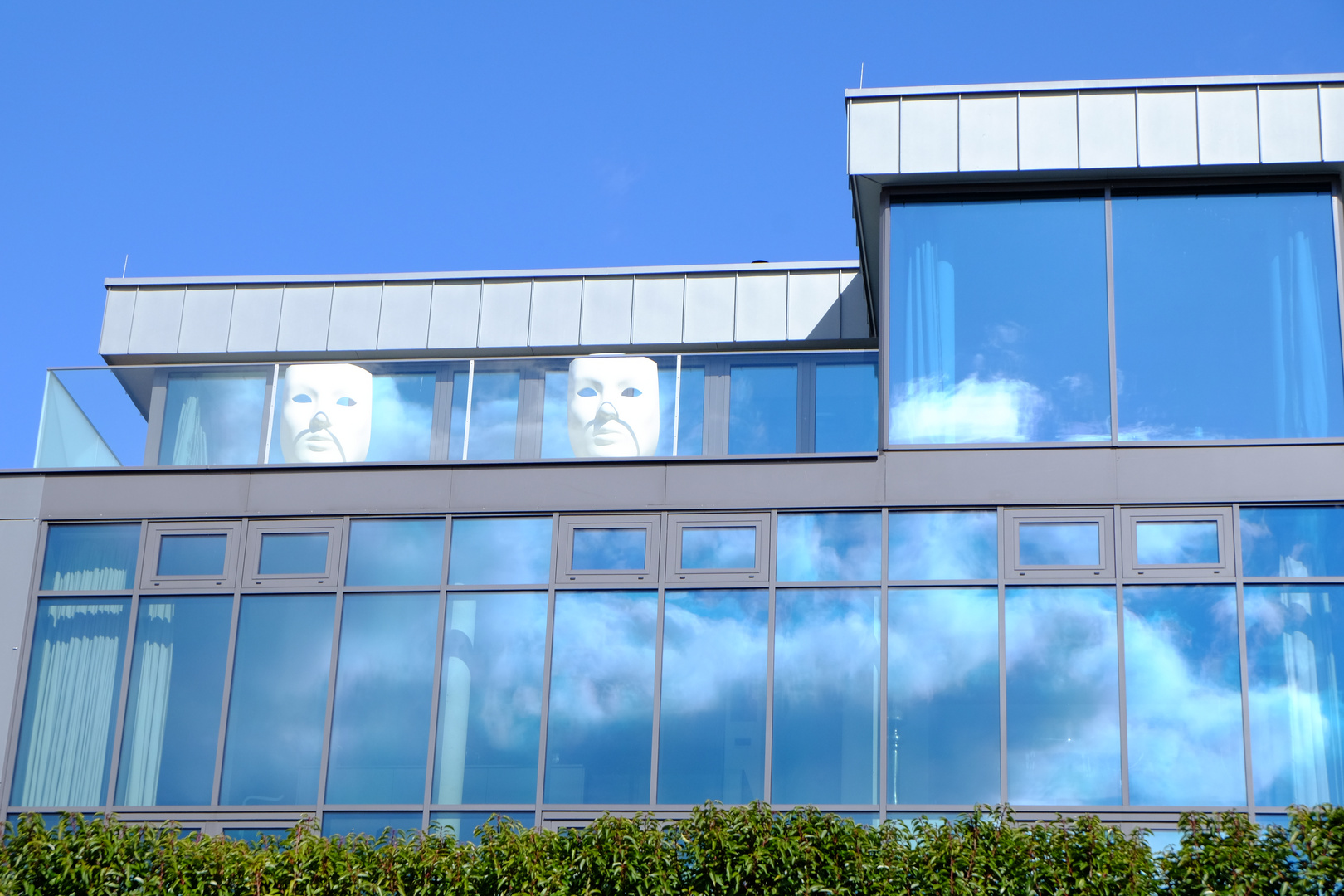 Masken am Phoenixsee in Dortmund