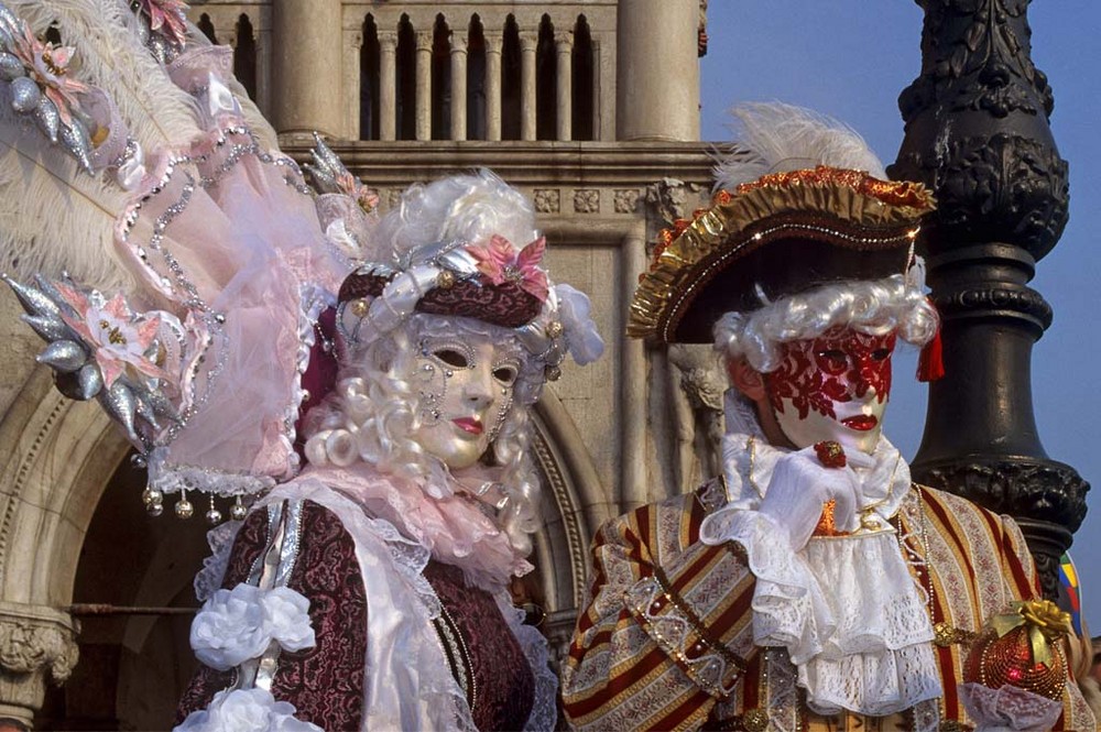 Masken beim Karneval in Venedig.